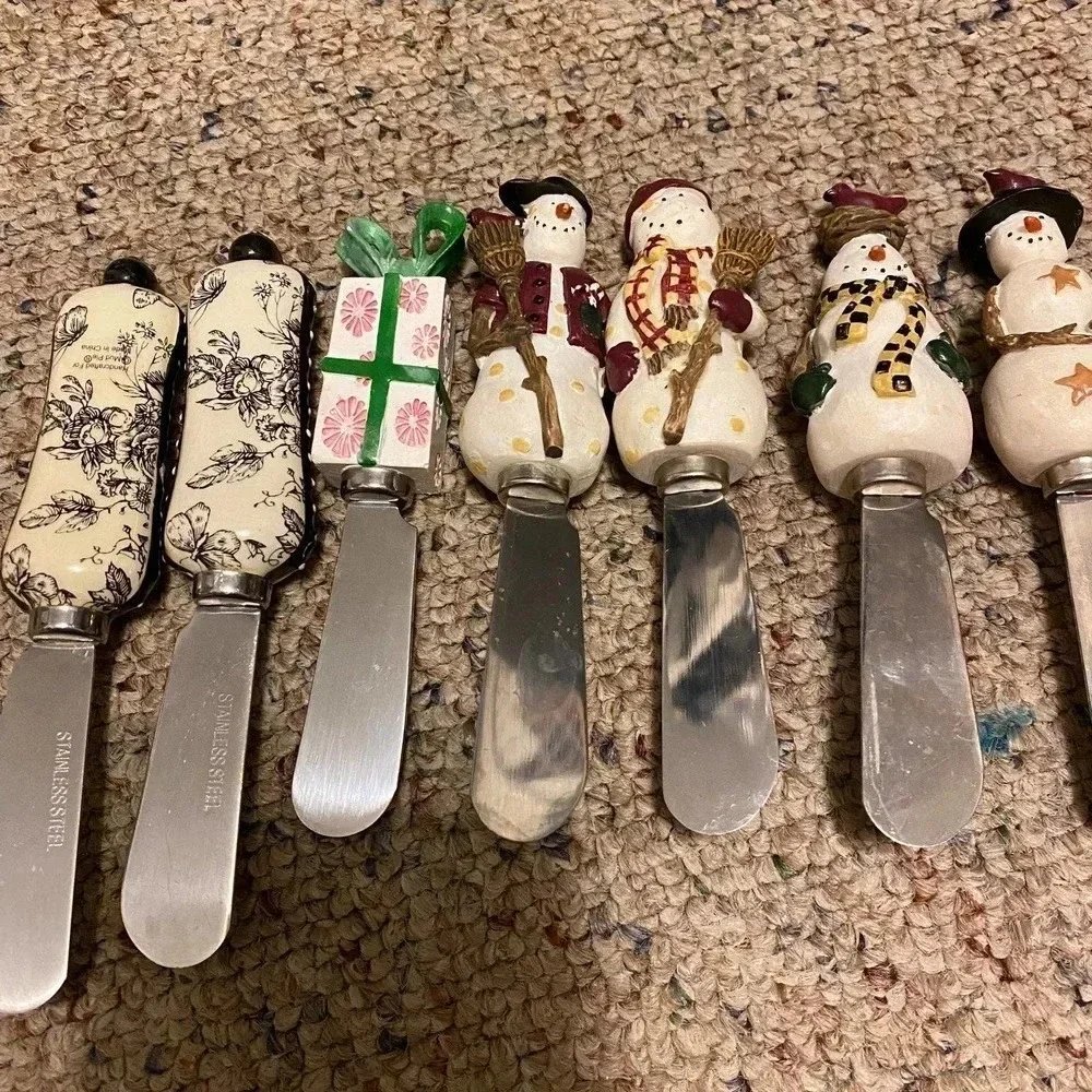 Stainless steel Christmas Holidays Butter Knife 7 Pieces Lot Vintage